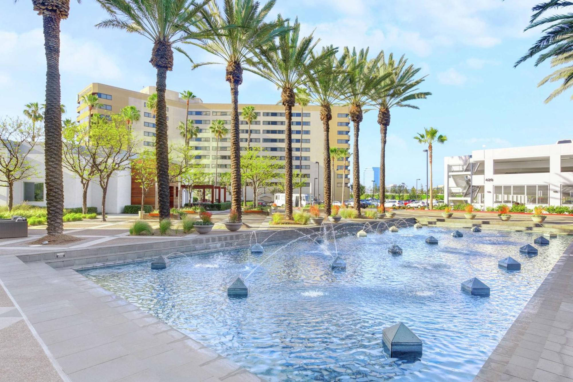 Embassy Suites By Hilton Anaheim-Orange Экстерьер фото